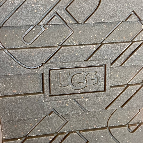 Ugg Marin Slip On Platform Cream Canvas Shoes size 9.5 - Picture 14 of 15